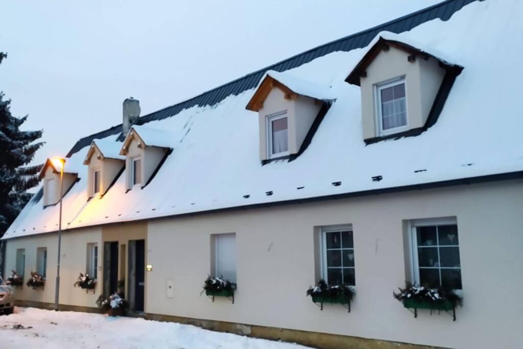 Apartman Atelier Vary V Nove Zrekonstruovanem Dome Karlovy Vary Ngoại thất bức ảnh